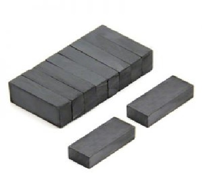 Nam châm đen ferrite hình khối KT 150x30x25mm