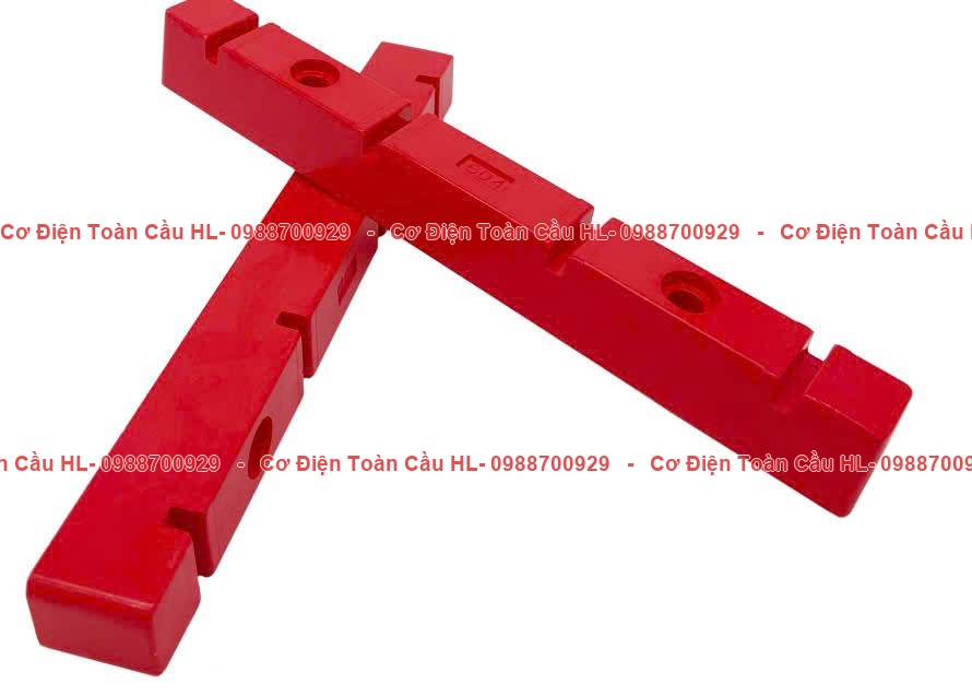 Thanh đỡ Busbar màu đỏ 4 rãnh đơn 6mm – 6D4 góc nhìn khác